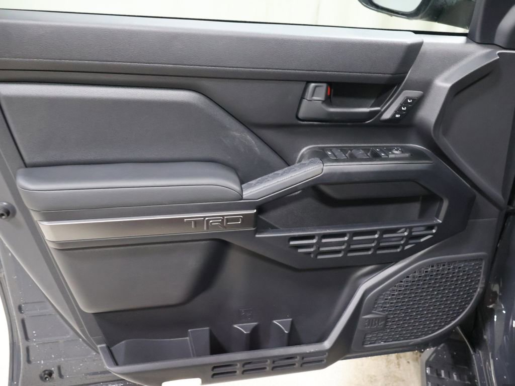 New 2026 Toyota 4Runner TRD Off-Road Premium AWD/4WD image 9