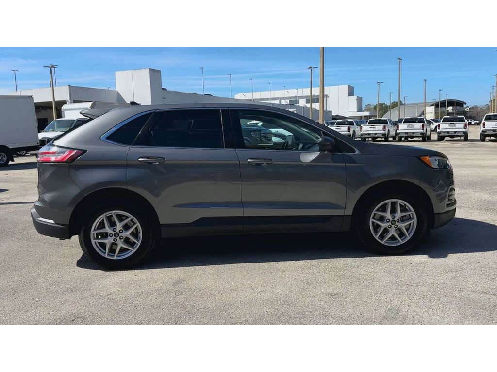 Used 2024 Ford Edge SEL AWD/4WD image 9