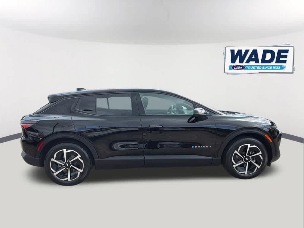 Used 2026 Chevrolet Equinox EV LT FWD image 4