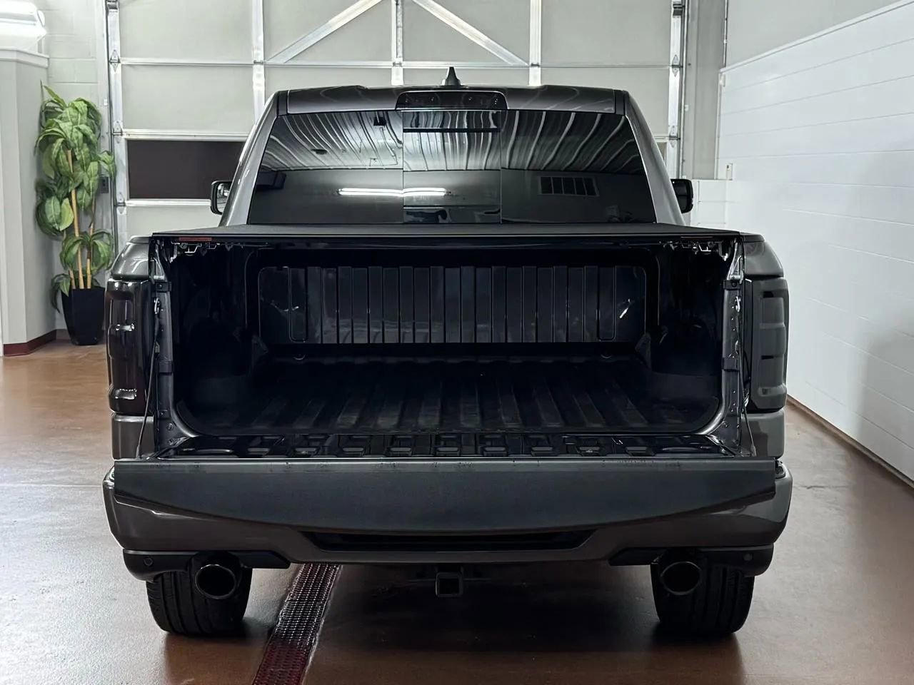 Used 2026 RAM 1500 Laramie w/ Night Edition AWD/4WD image 5