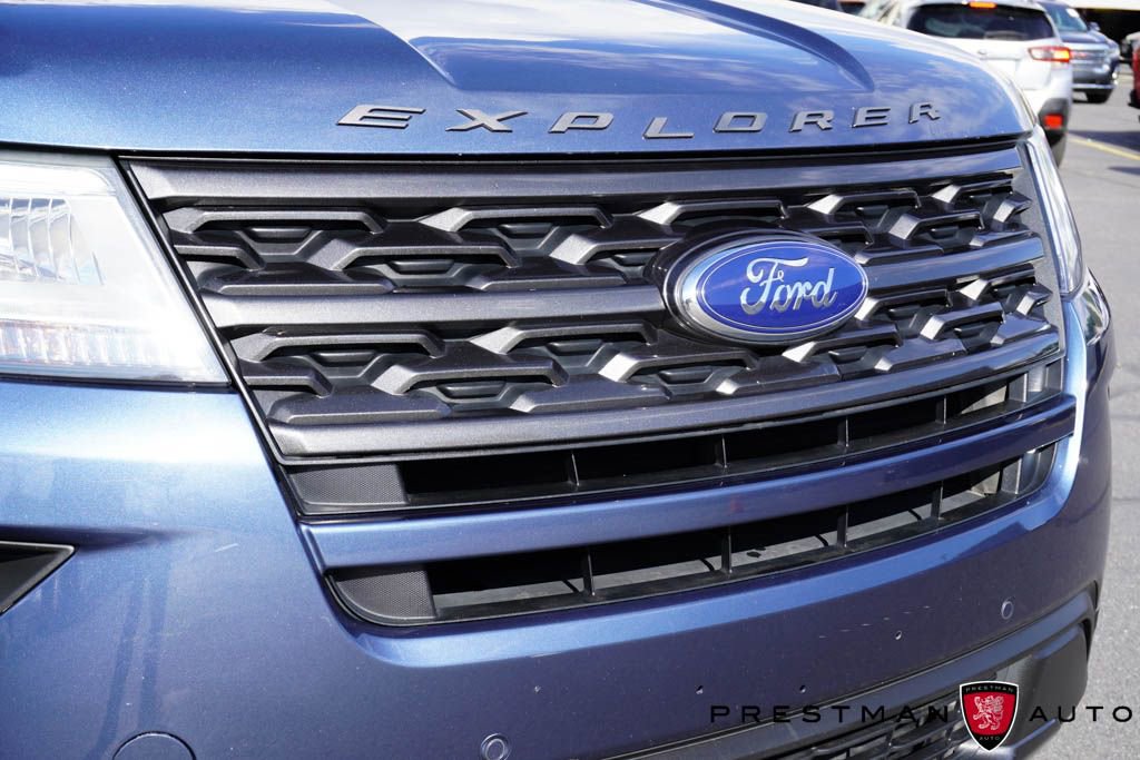 Used 2018 Ford Explorer XLT AWD/4WD image 16