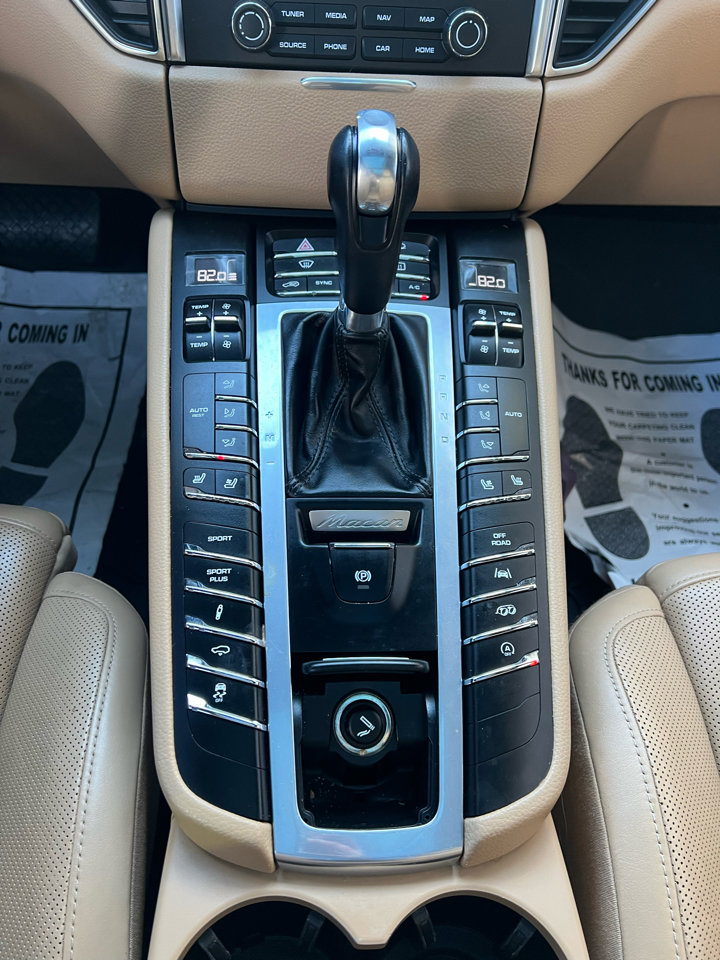 Used 2018 Porsche Macan image 20
