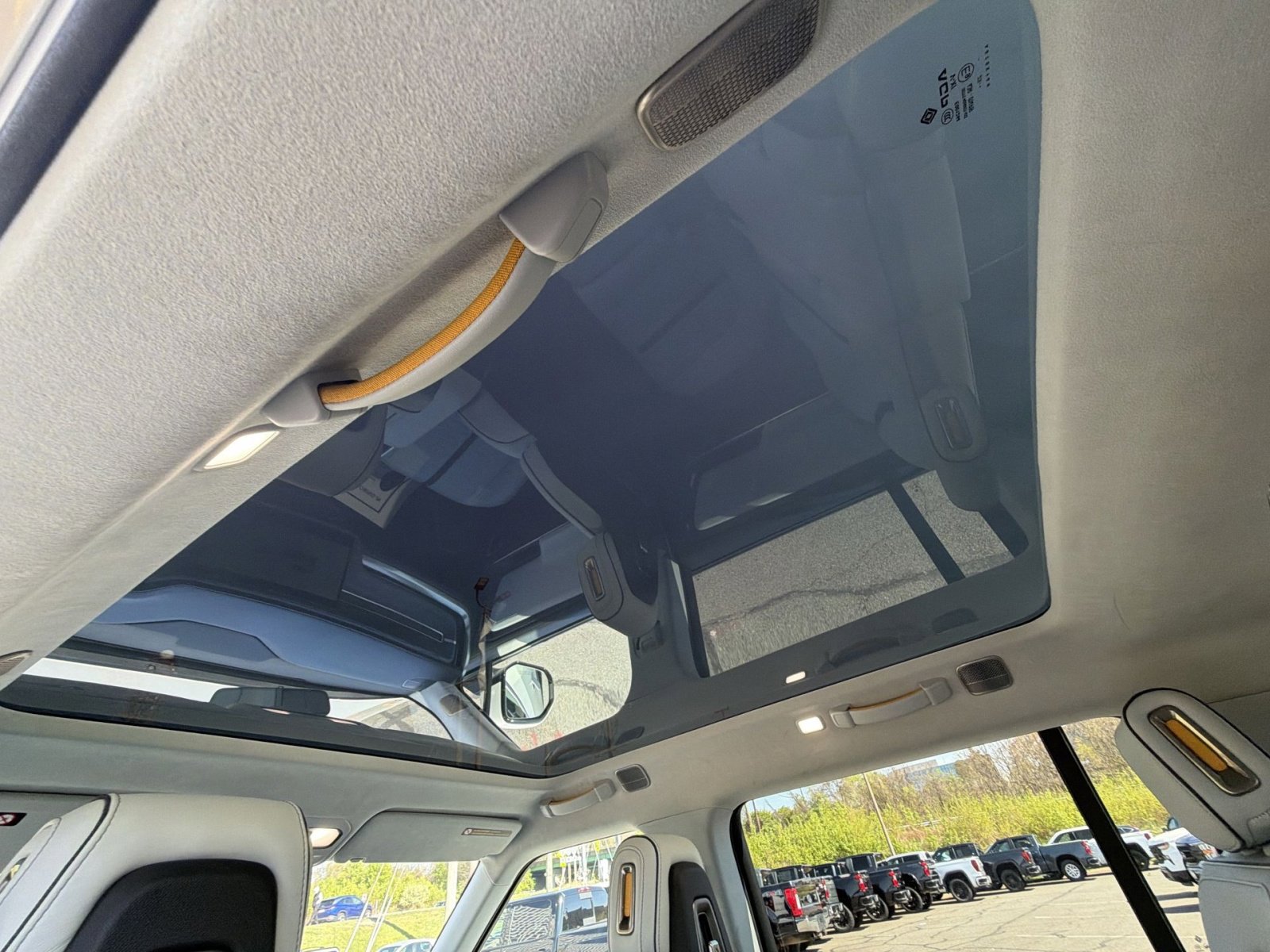 Used 2024 Rivian R1S Adventure image 24