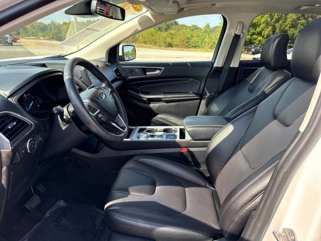 Used 2022 Ford Edge Titanium image 11