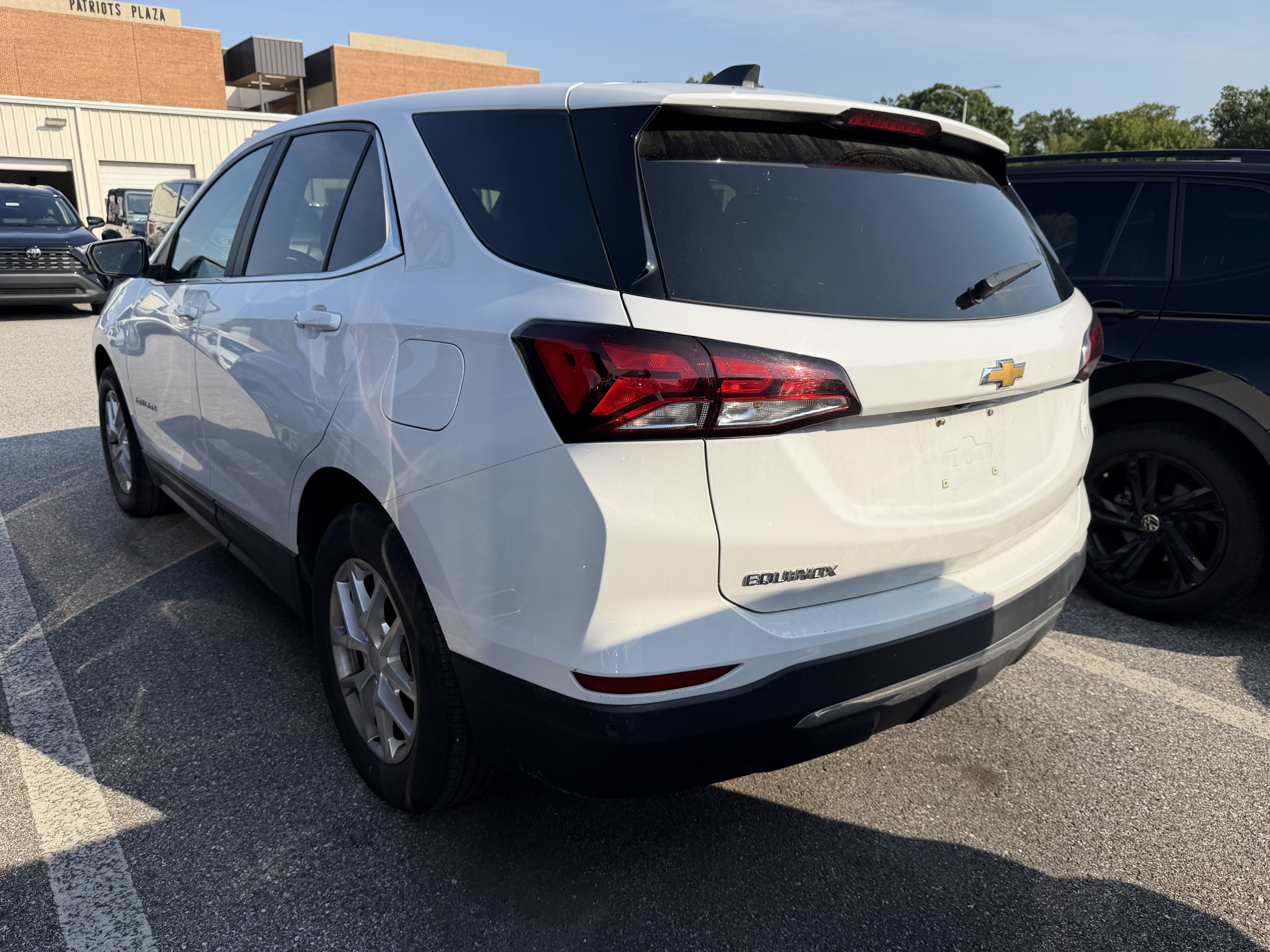 Used 2022 Chevrolet Equinox LT FWD image 6