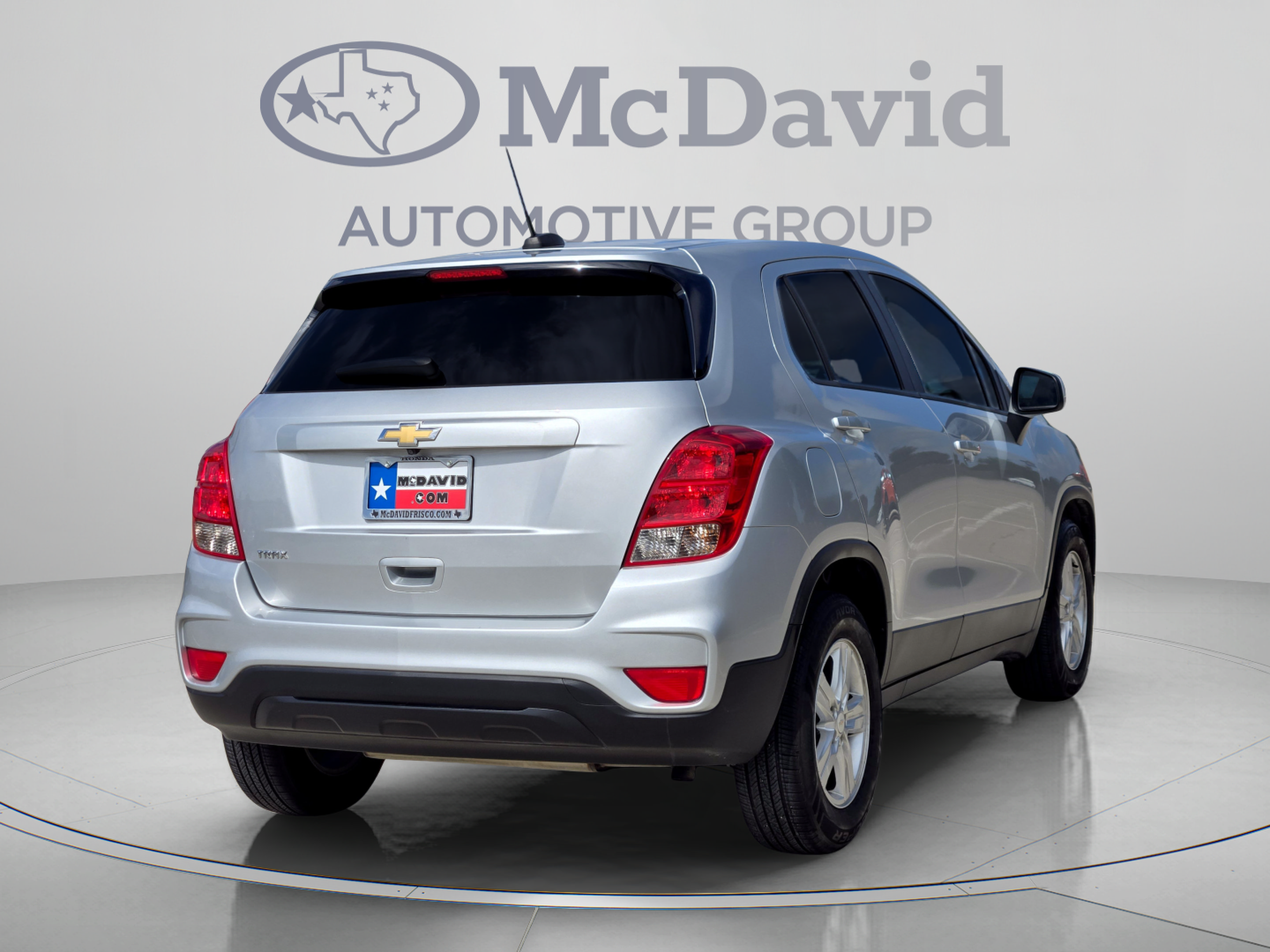 Used 2022 Chevrolet Trax LS w/ Tint and Cruise Package FWD image 6