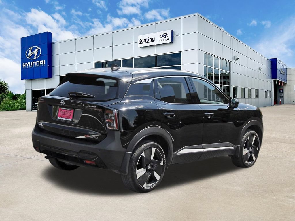 Used 2025 Nissan Kicks SR w/ SR Premium Package AWD/4WD image 5