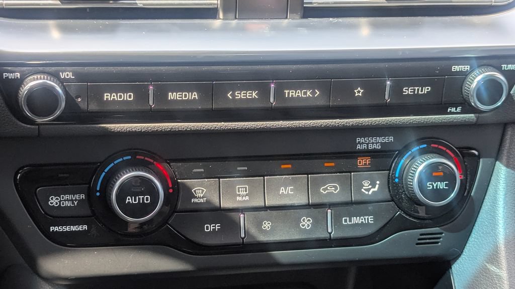 Used 2021 Kia Niro LXS FWD image 29