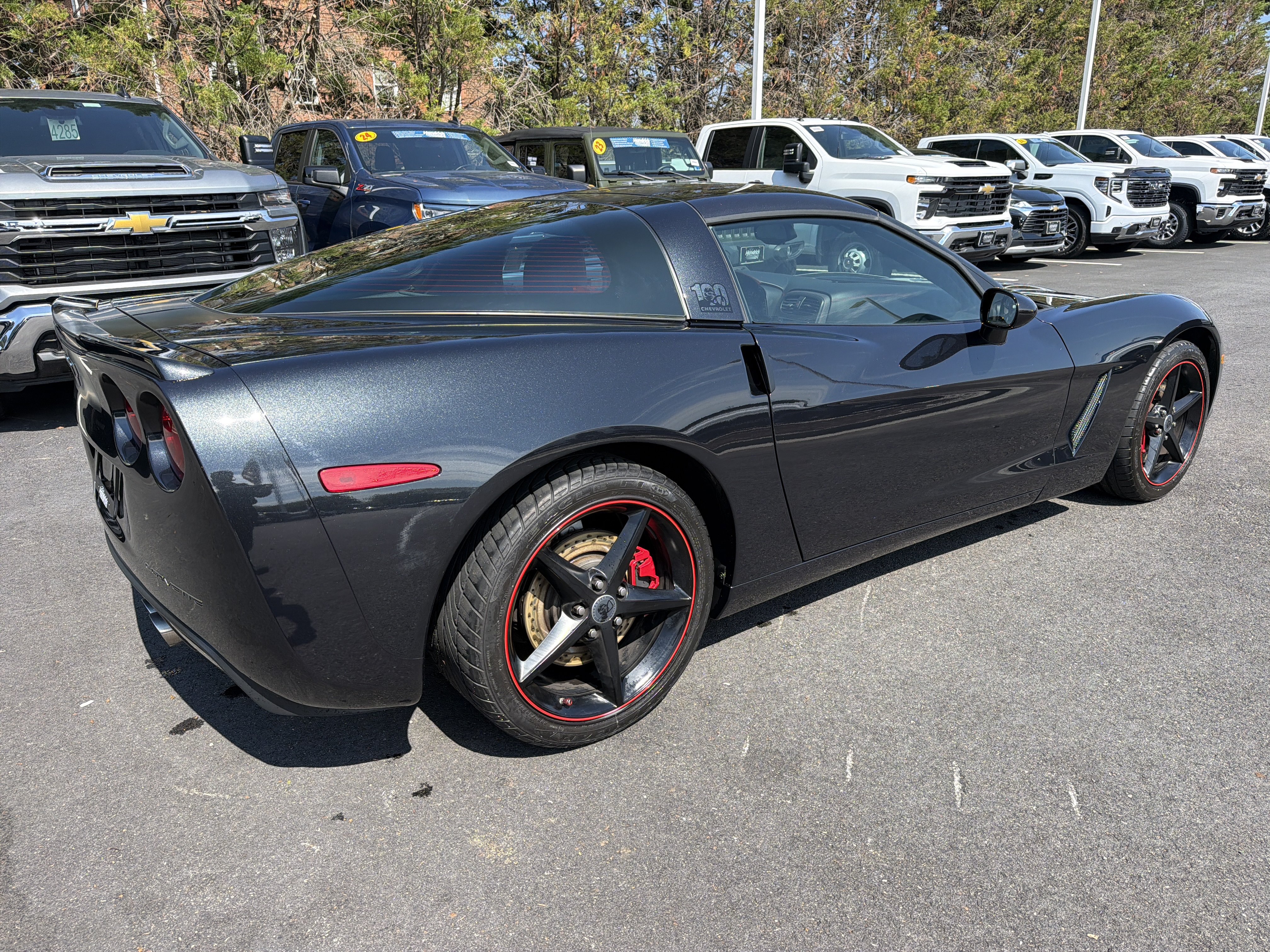 Used 2012 Chevrolet Corvette Coupe w/ 4LT Preferred Equipment Group RWD image 10