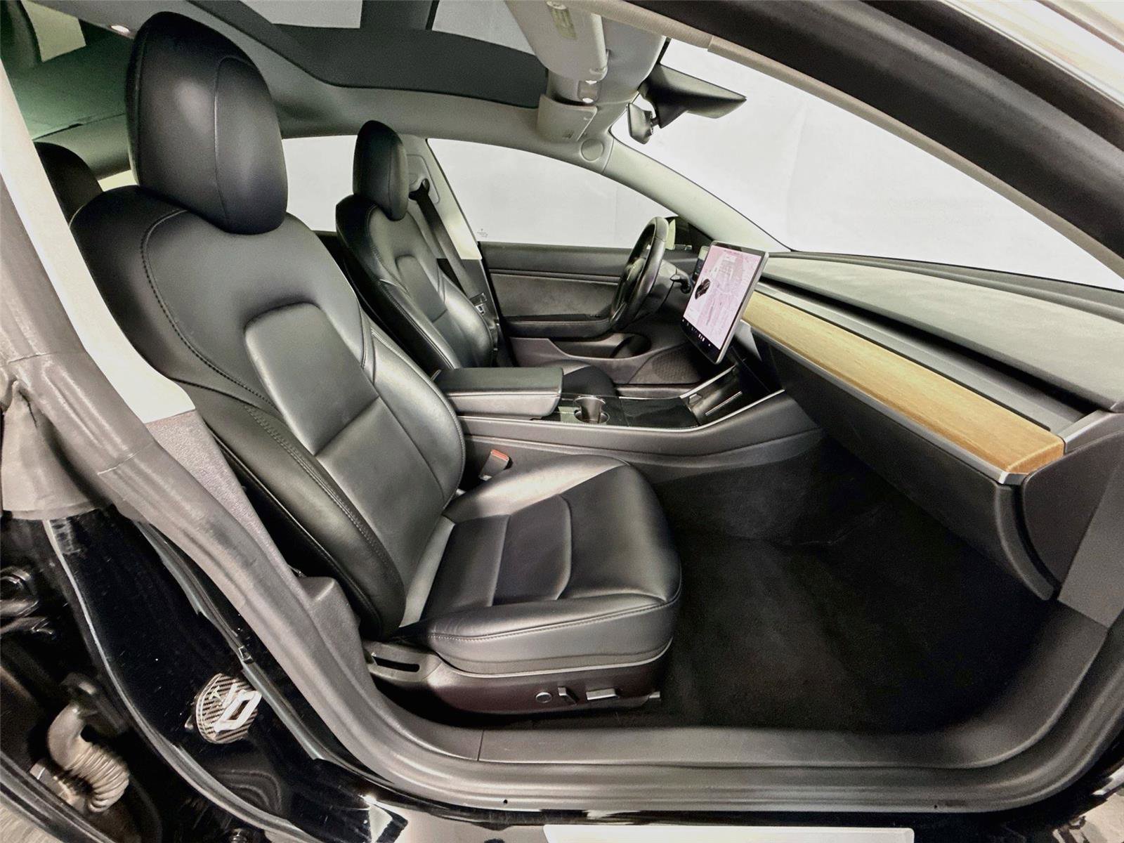 Used 2019 Tesla Model 3 Long Range RWD image 8