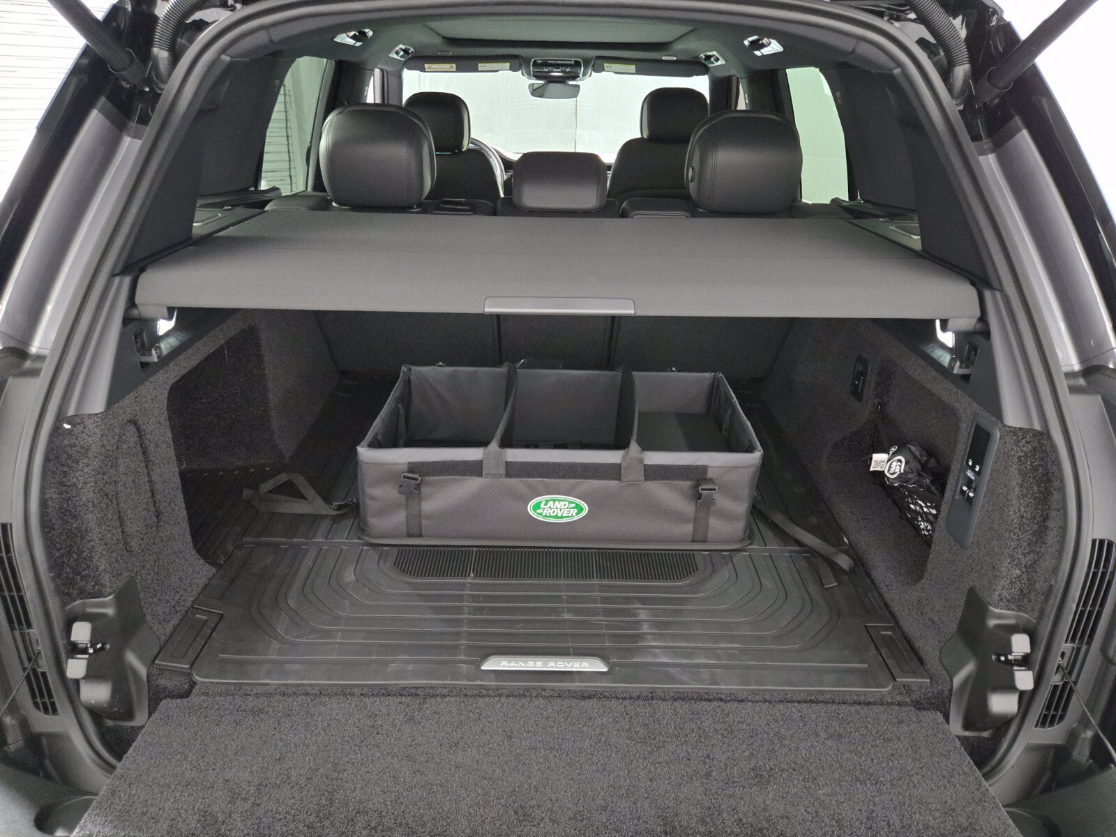 New 2026 Land Rover Range Rover SE AWD/4WD image 15