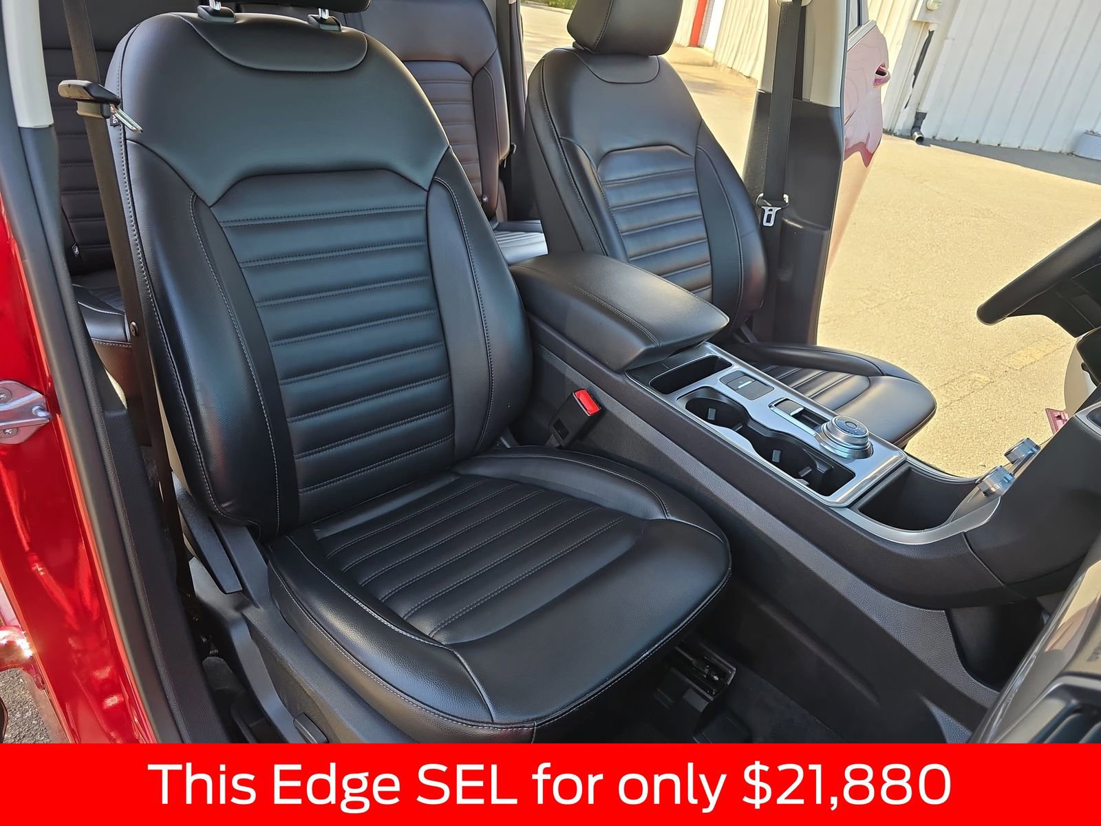 Used 2024 Ford Edge SEL image 16