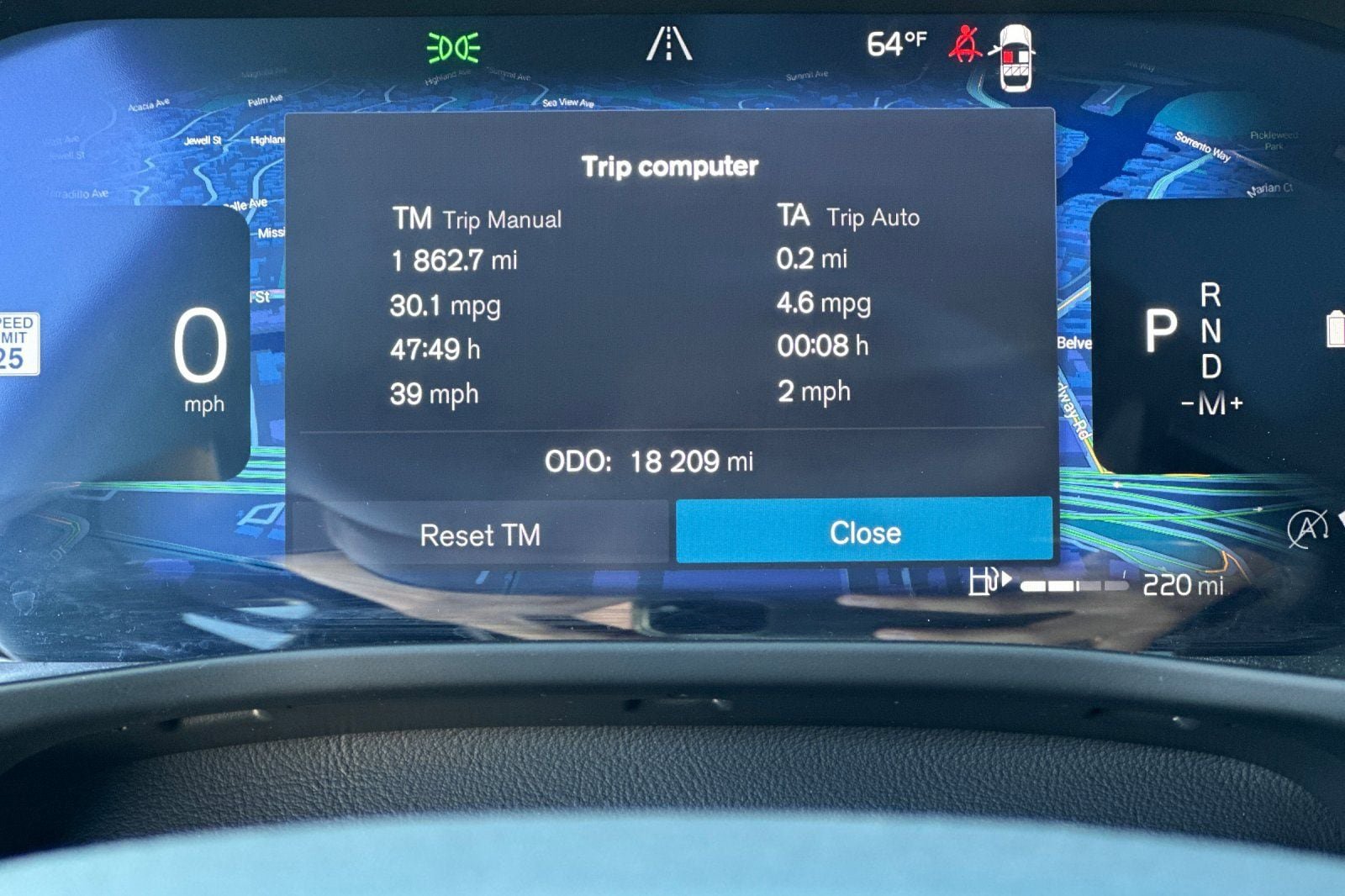 Certified 2025 Volvo XC40 B5 Plus AWD/4WD image 29