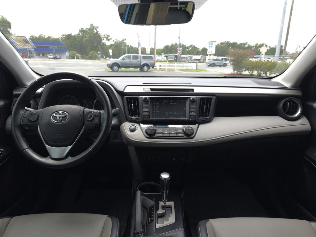 Used 2016 Toyota RAV4 Limited FWD image 17