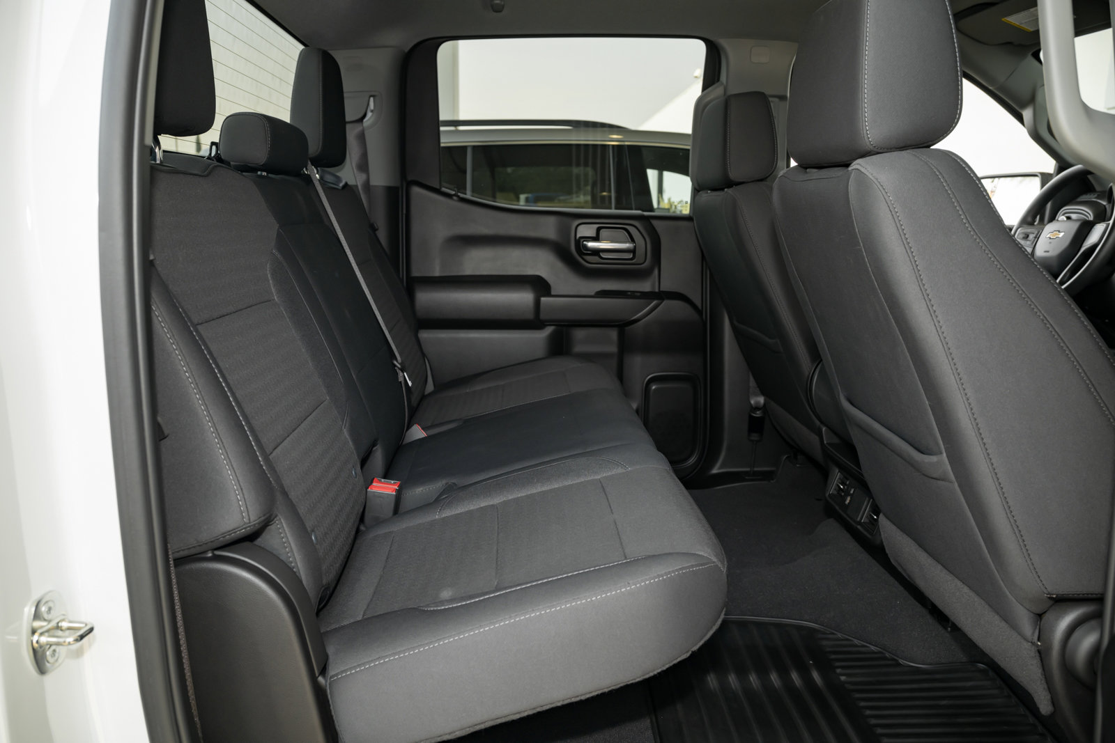 Used 2024 Chevrolet Silverado 1500 Custom w/ Turbomax Blackout Package image 38