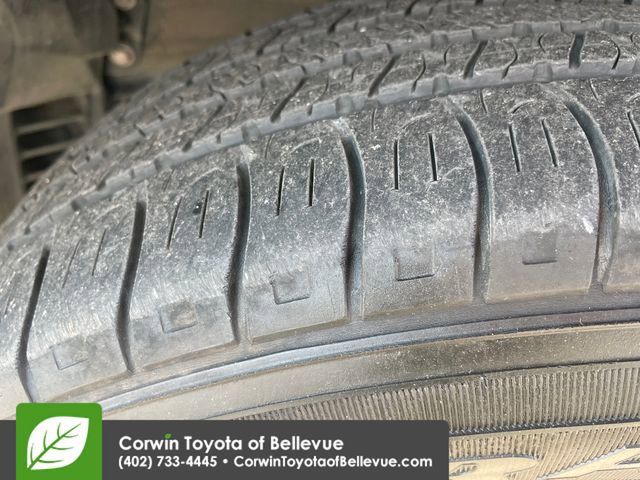 Used 2019 Toyota Highlander XLE image 28