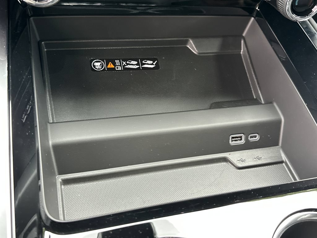 New 2026 Chevrolet Suburban RST w/ RST Capability Package AWD/4WD image 24
