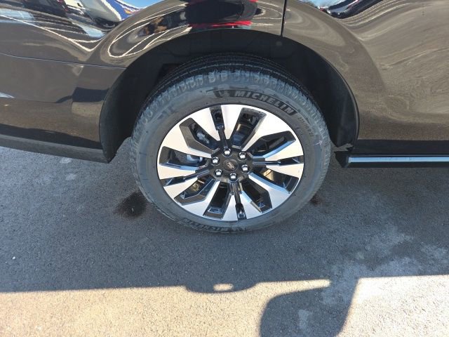 Certified 2025 Ford Expedition Platinum w/ Driver's Package image 5