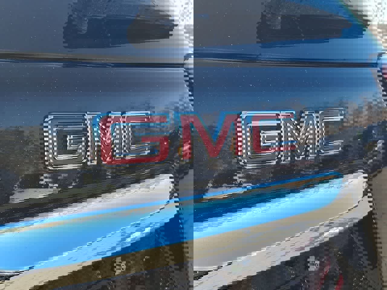 Used 2024 GMC Terrain SLE image 28