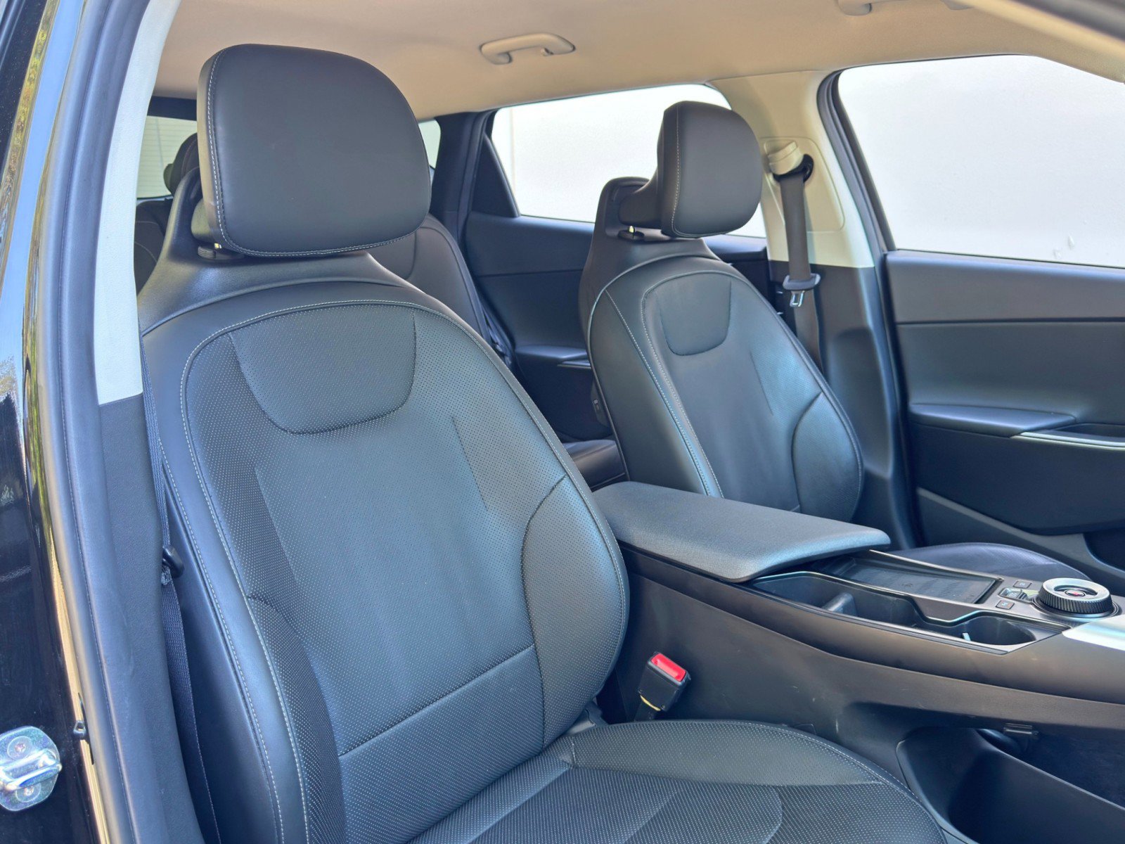 Used 2022 Kia EV6 Wind w/ Wind Technology Package image 38