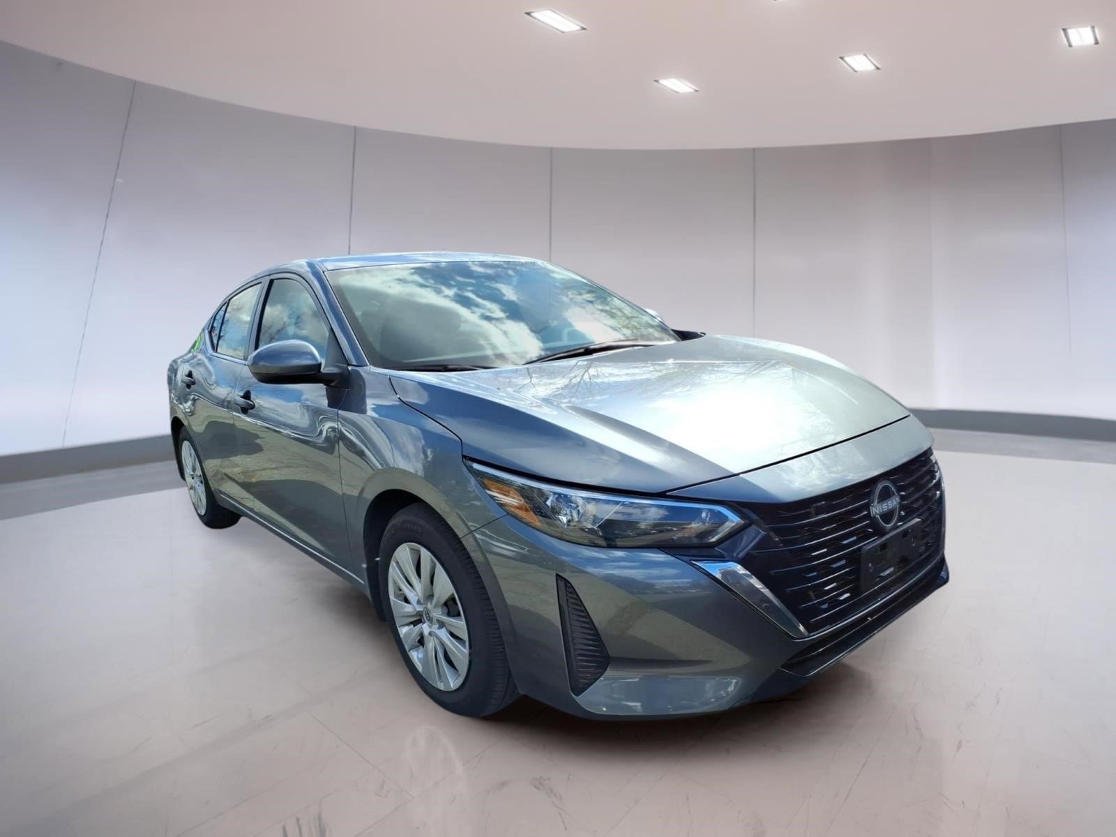 Used 2025 Nissan Sentra S image 1