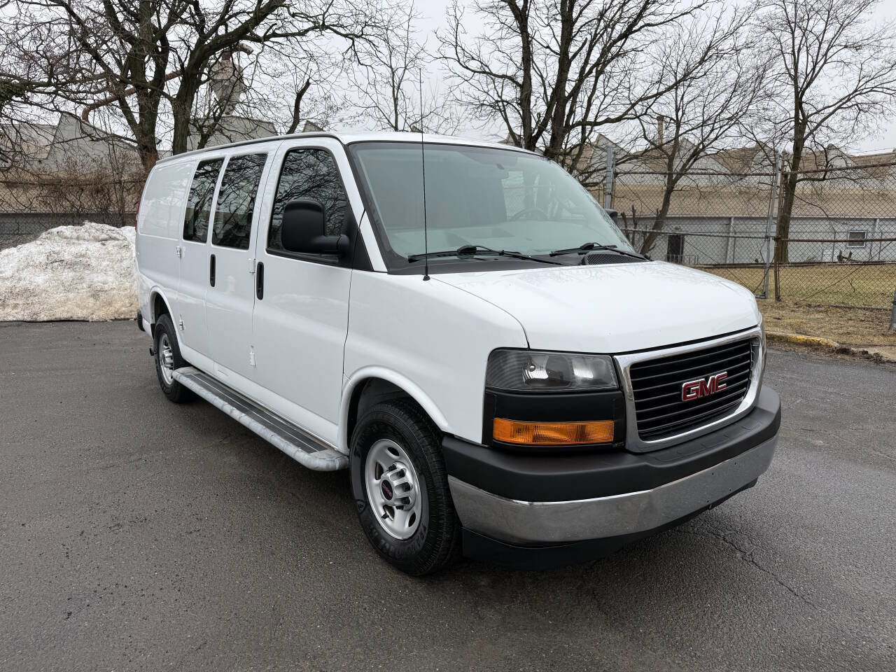 Used 2017 GMC Savana 2500 RWD image 7