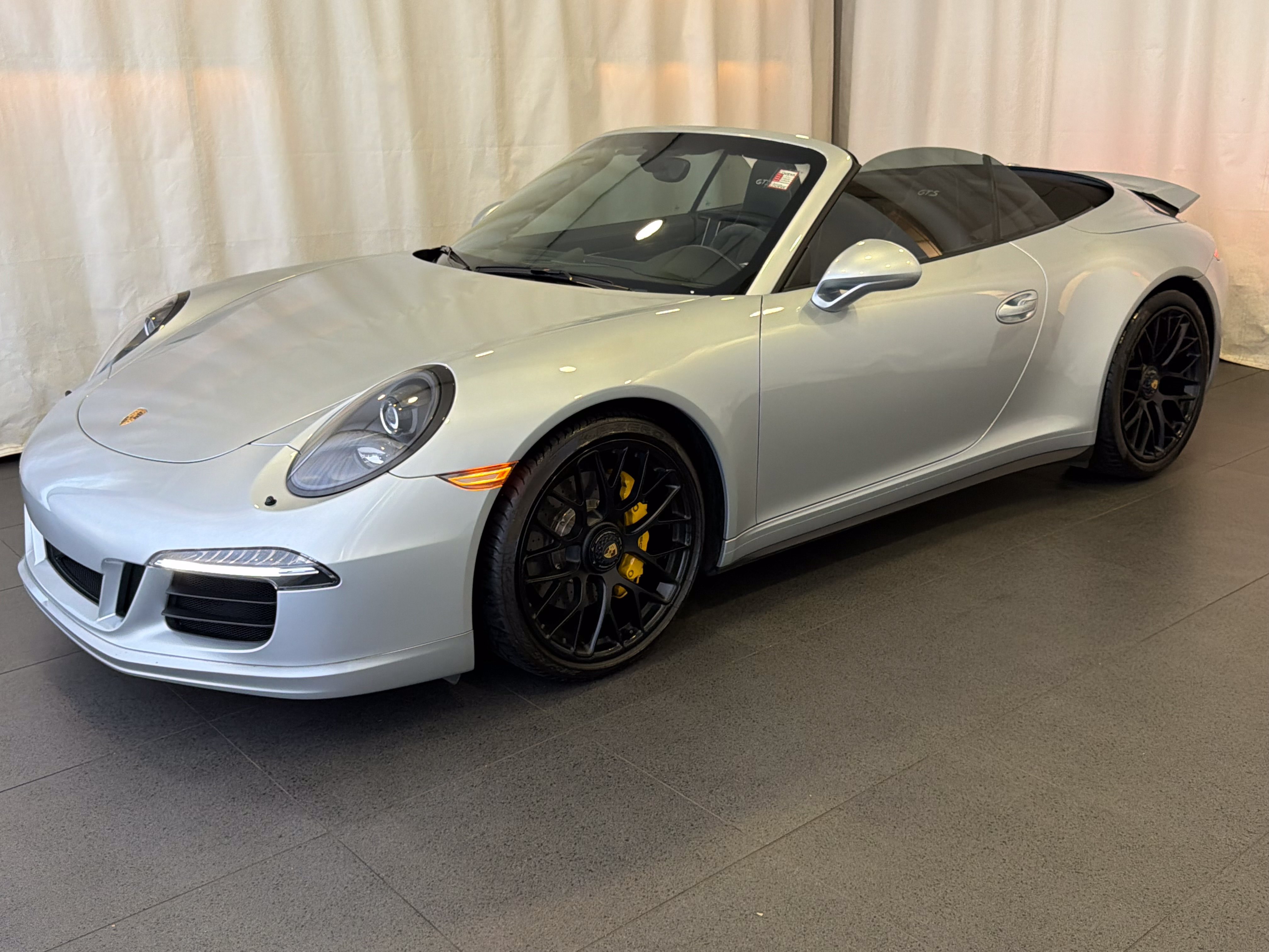 Used 2016 Porsche 911 Carrera GTS RWD image 10