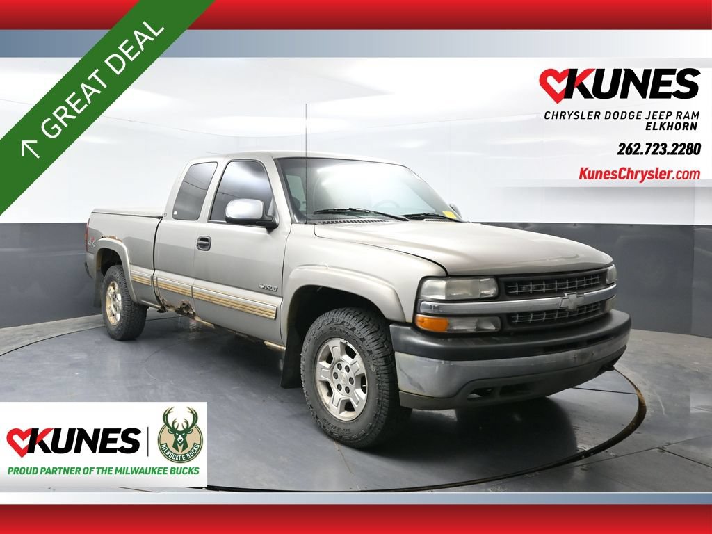 Used 2001 Chevrolet Silverado 1500 LS w/ Firm Ride Suspension Pkg AWD/4WD image 1