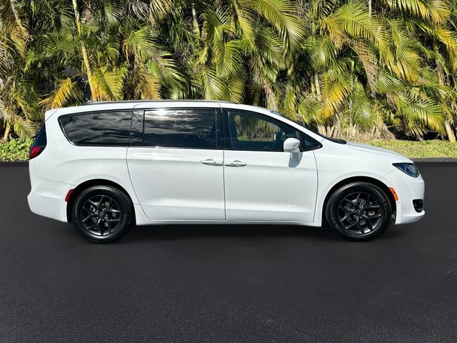 Used 2020 Chrysler Pacifica Touring-L Plus w/ Advanced Safetytec Group image 4