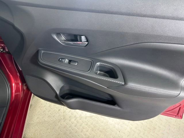 Used 2020 Nissan Versa SV FWD image 9