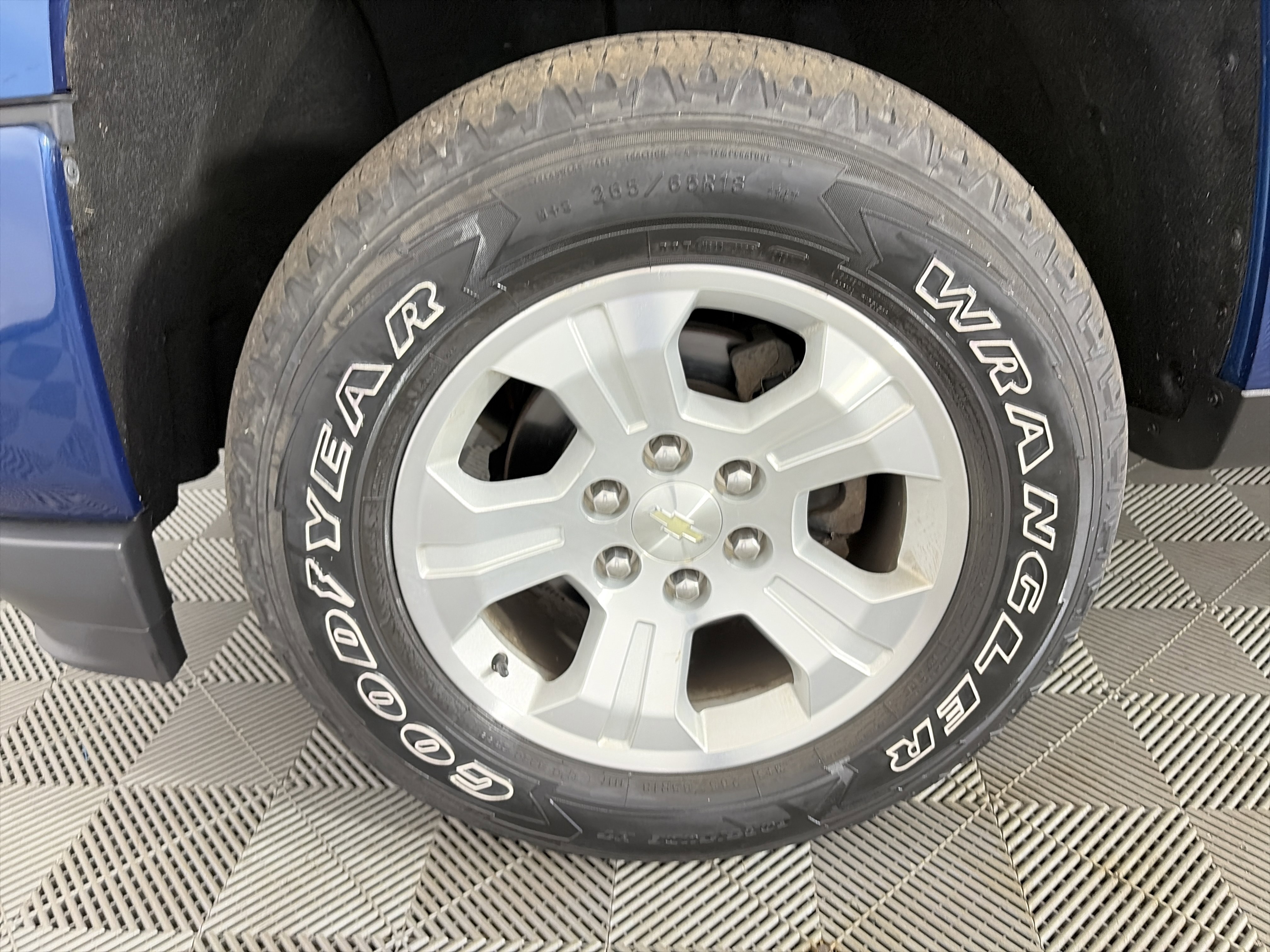 Used 2018 Chevrolet Silverado 1500 LT w/ All Star Edition AWD/4WD image 15