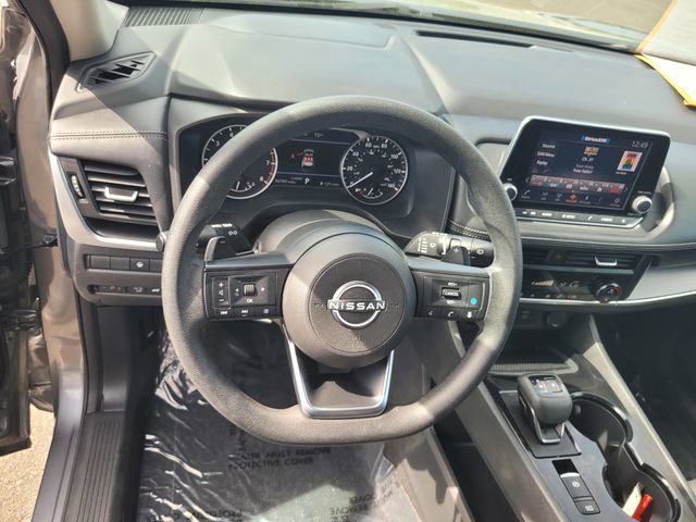 Certified 2024 Nissan Rogue SV image 30