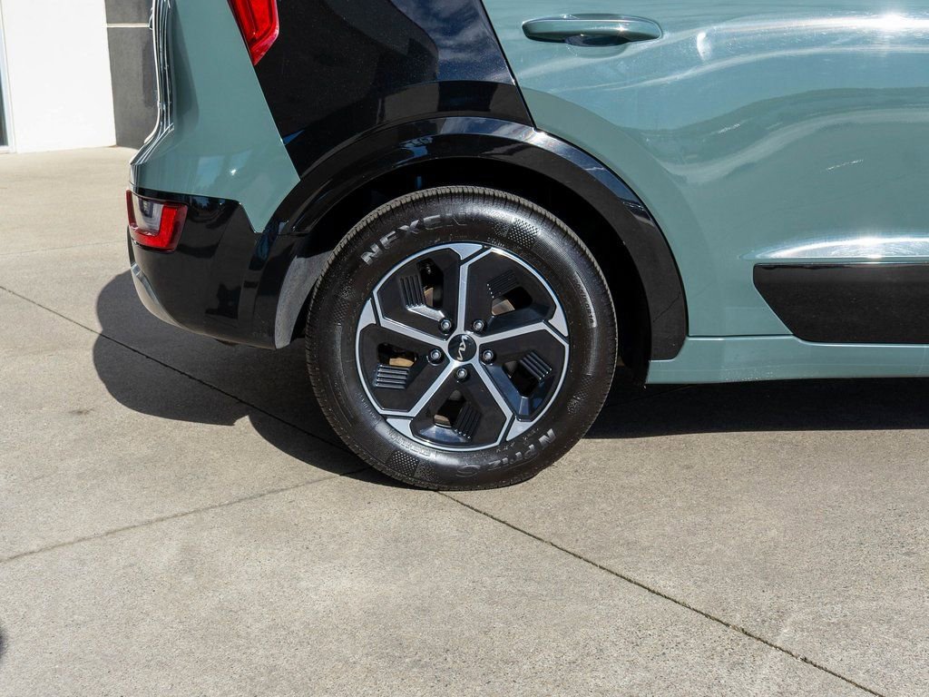 Used 2023 Kia Niro SX Touring FWD image 35