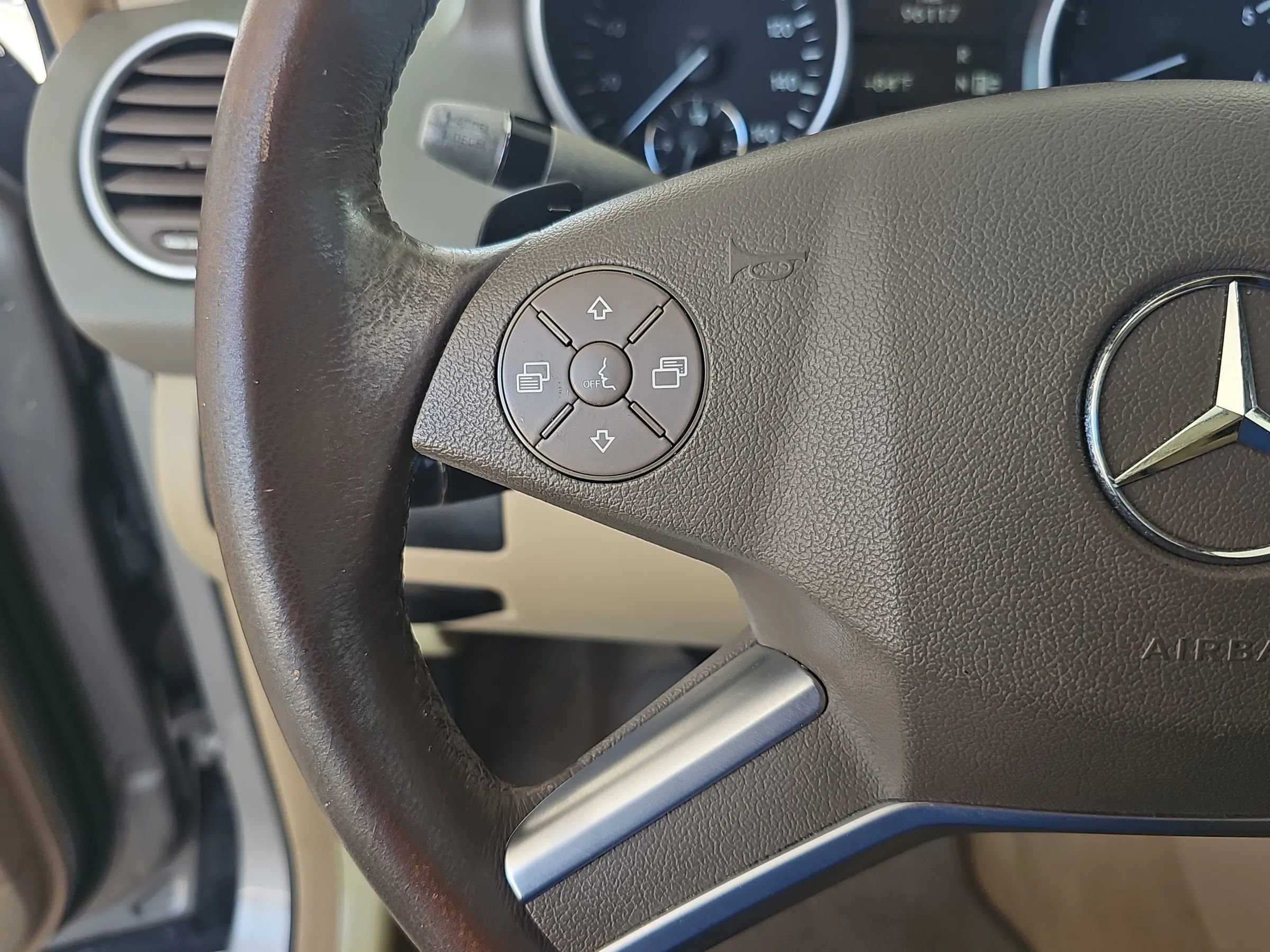 Used 2009 Mercedes-Benz ML 350 4MATIC image 26