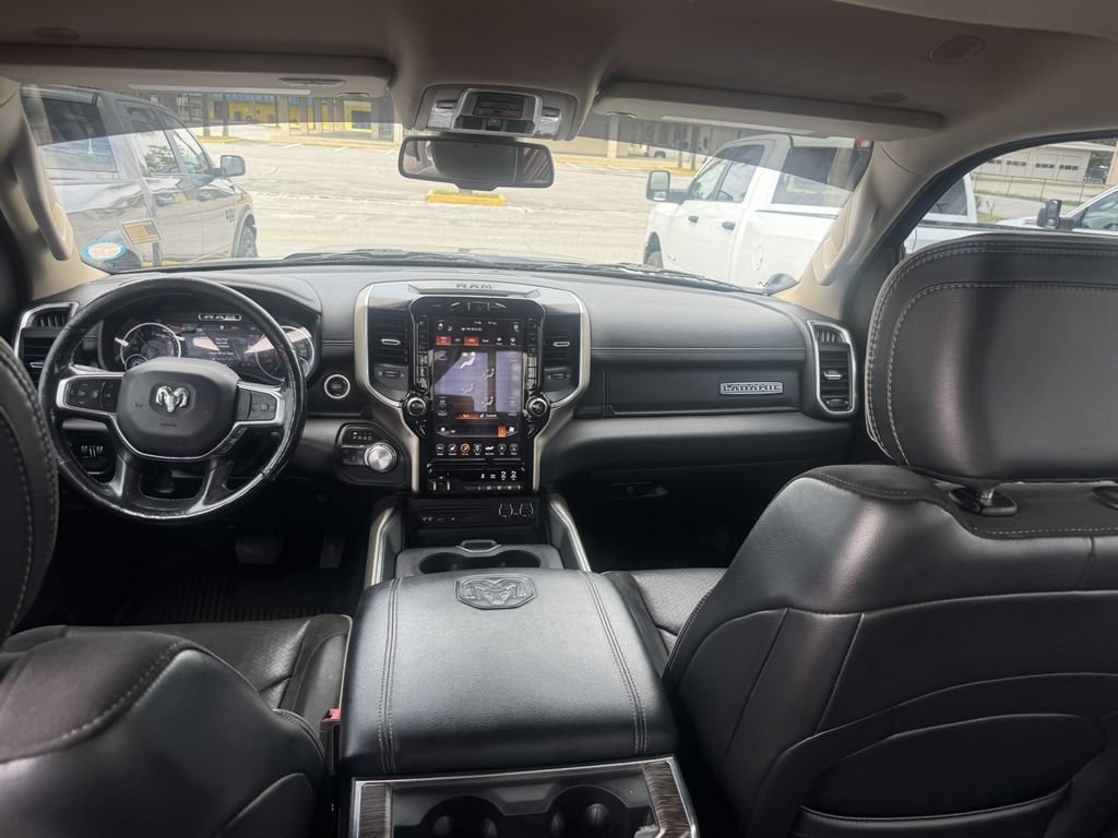 Used 2019 RAM 1500 Laramie AWD/4WD image 9