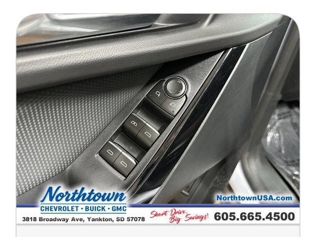 New 2026 Chevrolet Equinox RS w/ Convenience Package III AWD/4WD image 12