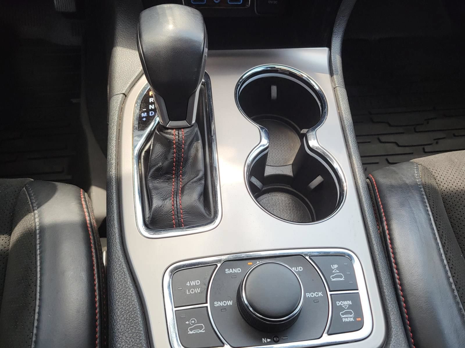 Used 2021 Jeep Grand Cherokee Trailhawk AWD/4WD image 29