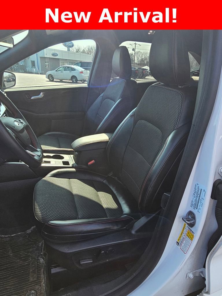 Used 2023 Ford Escape ST-Line w/ Tech Pack #1 image 9