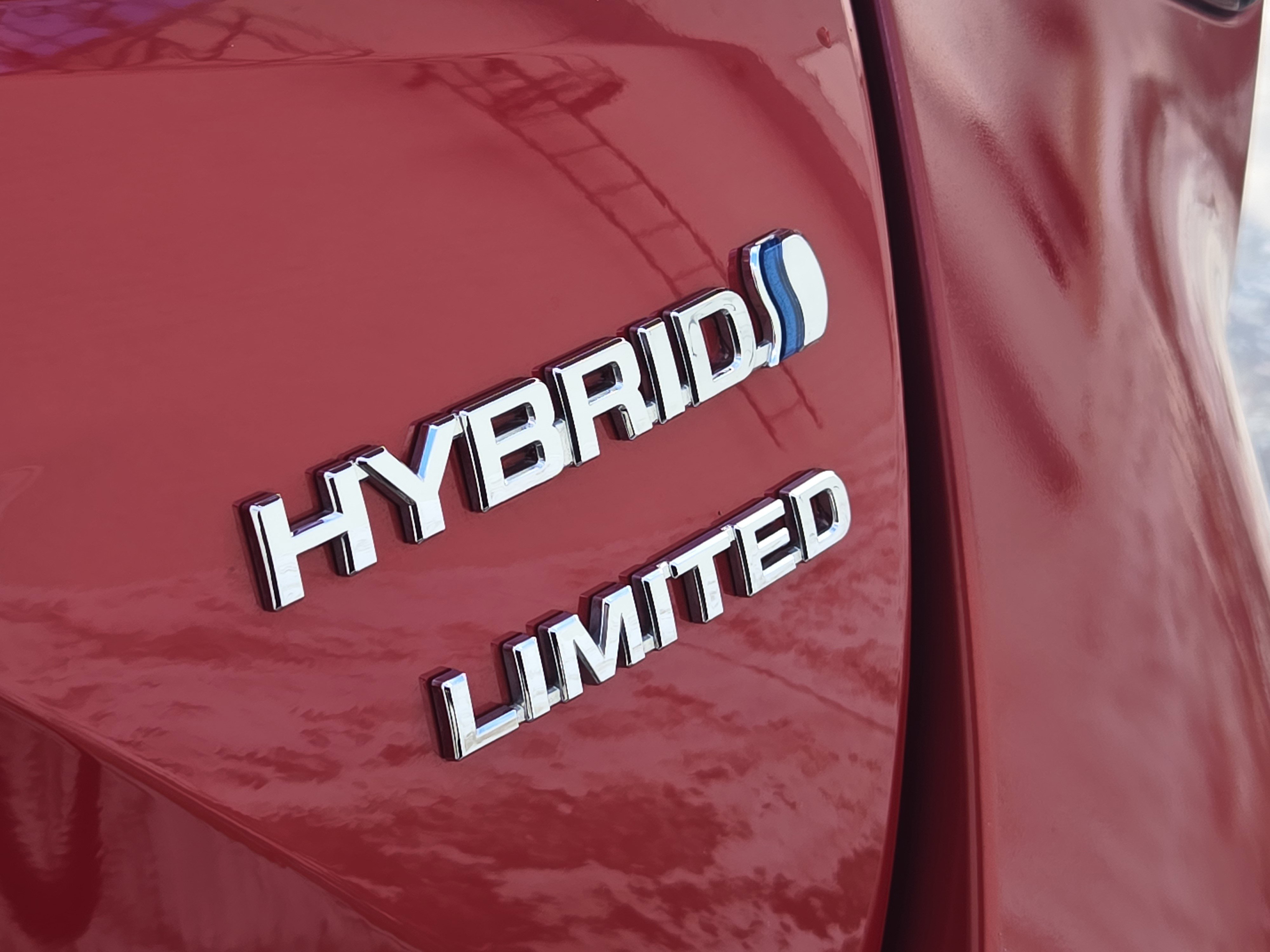 Used 2022 Toyota Prius Limited image 14