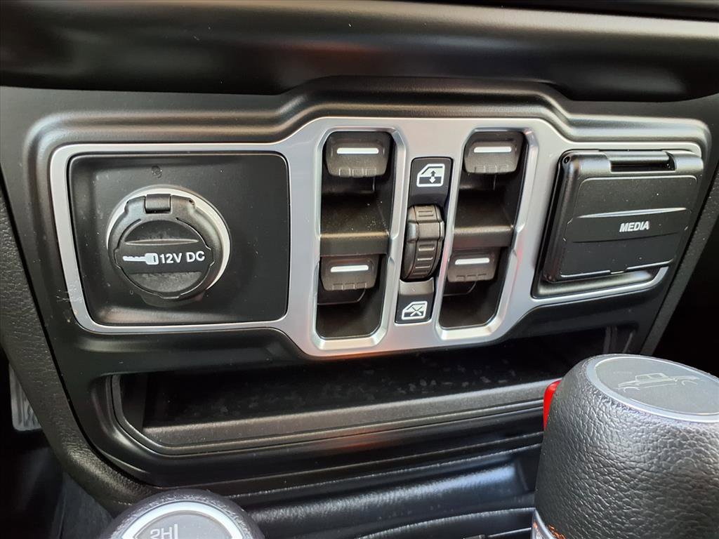 Used 2023 Jeep Gladiator Sport image 8