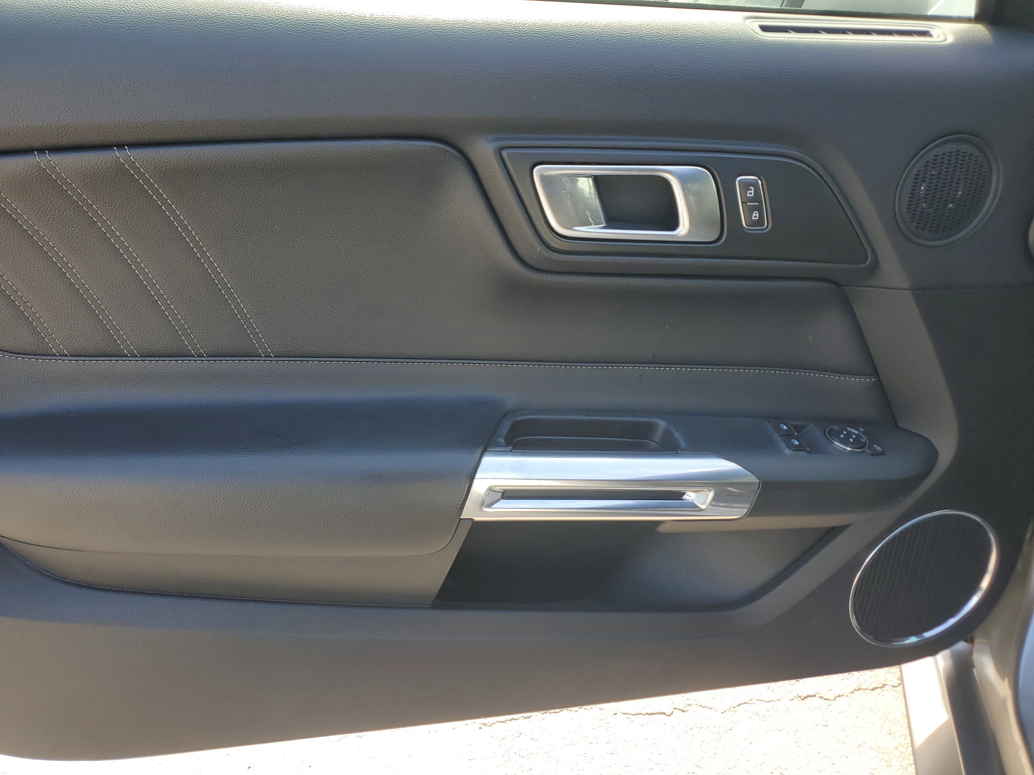 Used 2020 Ford Mustang Premium RWD image 21