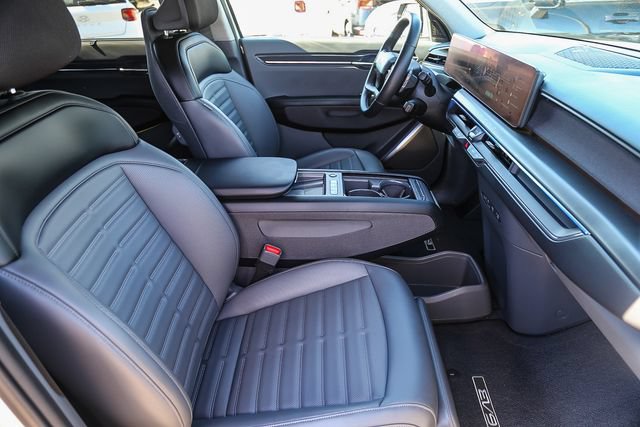 Used 2024 Kia EV9 Land AWD/4WD image 19