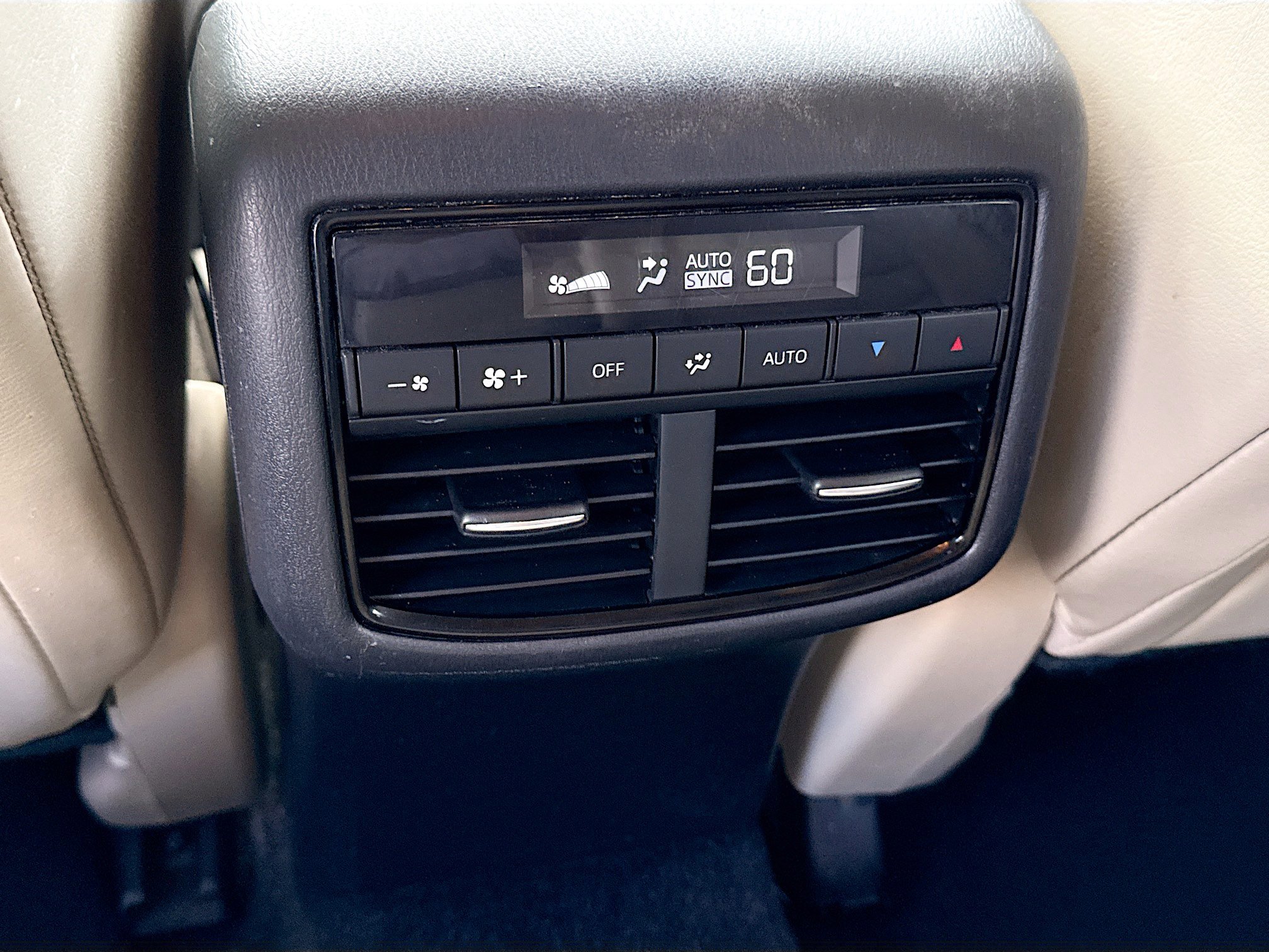 Used 2018 MAZDA CX-9 Touring w/ Touring Premium Package AWD/4WD image 19