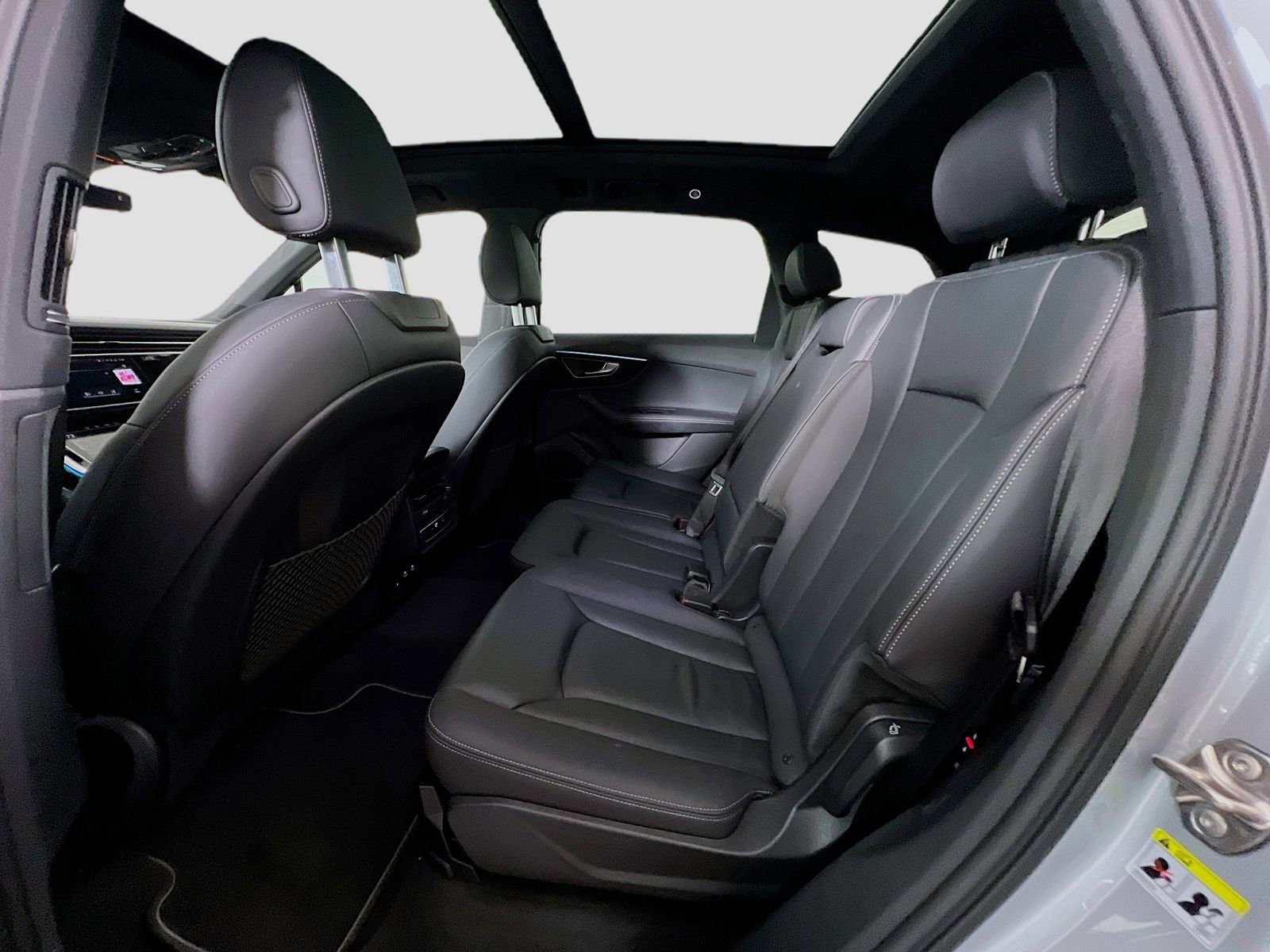 Used 2025 Audi Q7 3.0T Premium Plus image 24