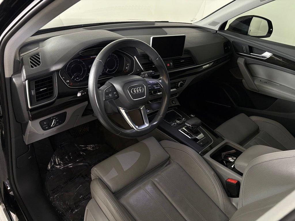 Used 2020 Audi Q5 e Premium Plus w/ Premium Plus Package AWD/4WD image 15
