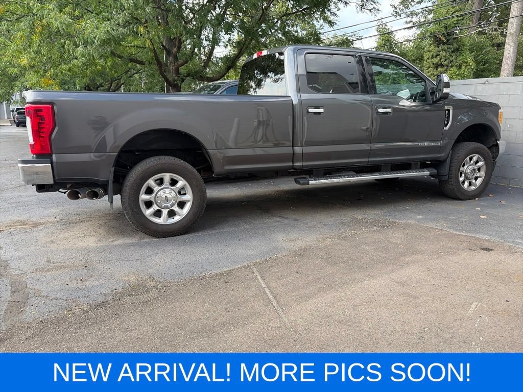 Used 2017 Ford F250 XLT w/ XLT Premium Package AWD/4WD image 1