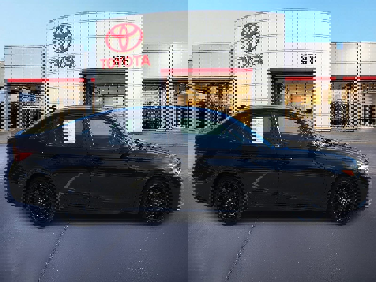 Used 2025 Honda Civic Sport image 4