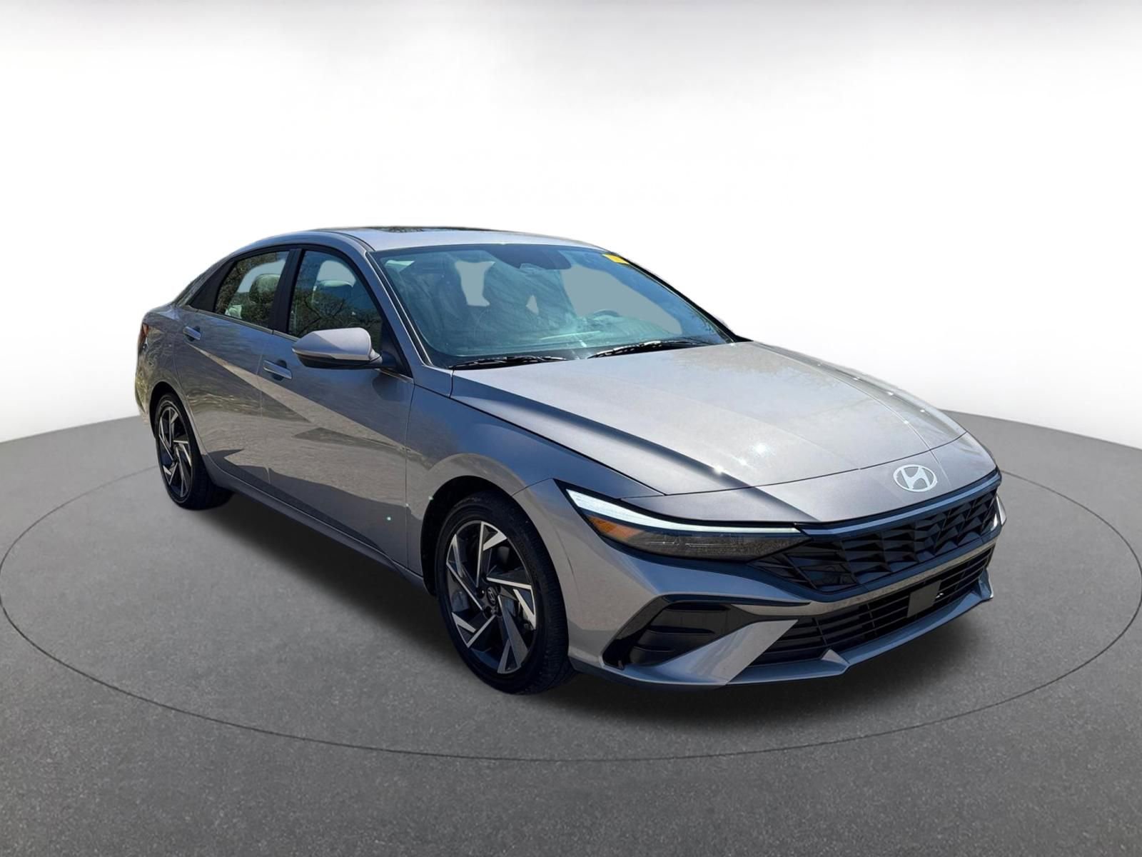 Used 2025 Hyundai Elantra Limited image 1