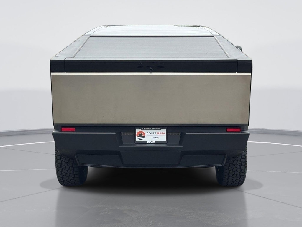 Used 2024 Tesla Cybertruck AWD Crew Cab image 4