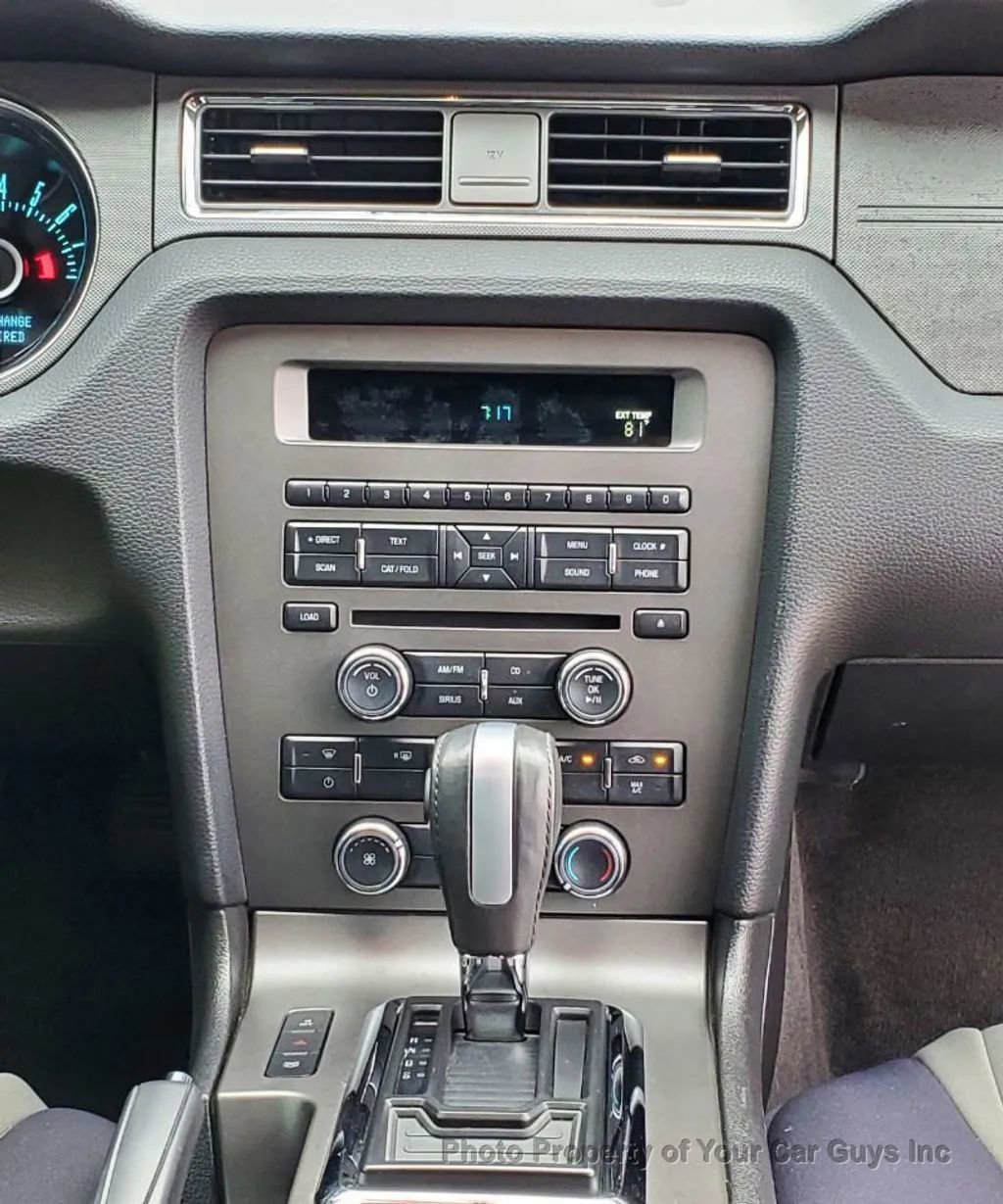 Used 2013 Ford Mustang Coupe image 21